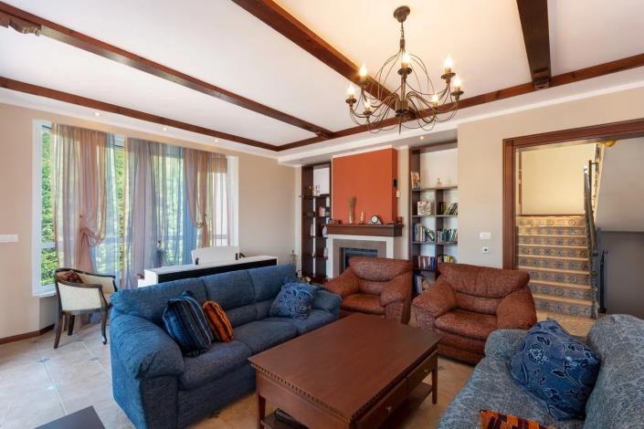 Image No.6-5 Bed Villa for sale