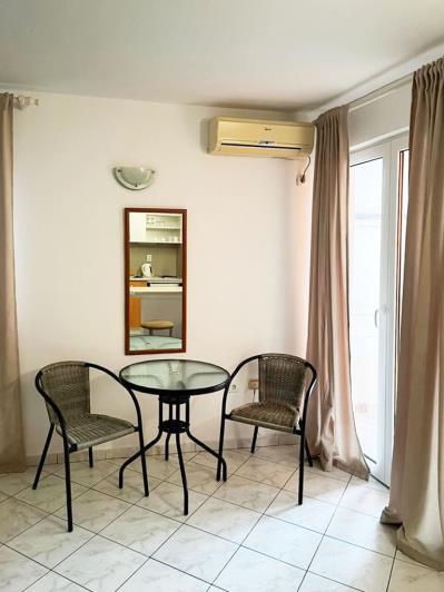 Image No.10-19 Bed Hotel for sale