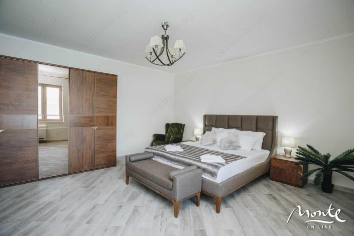 Image No.6-Villa de 4 chambres à vendre à Tivat