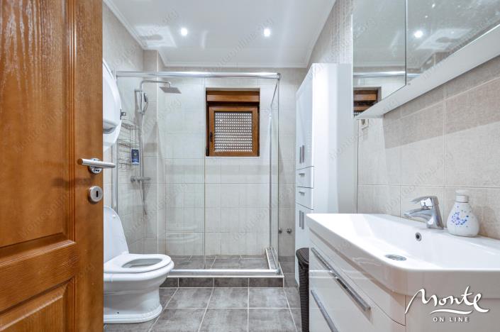 Image No.22-Maison de 3 chambres à vendre à Tivat