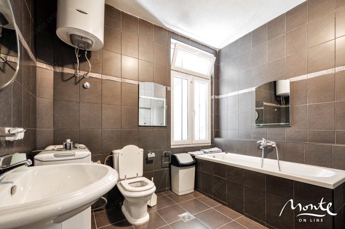 Image No.16-4 Bed Mansion for sale