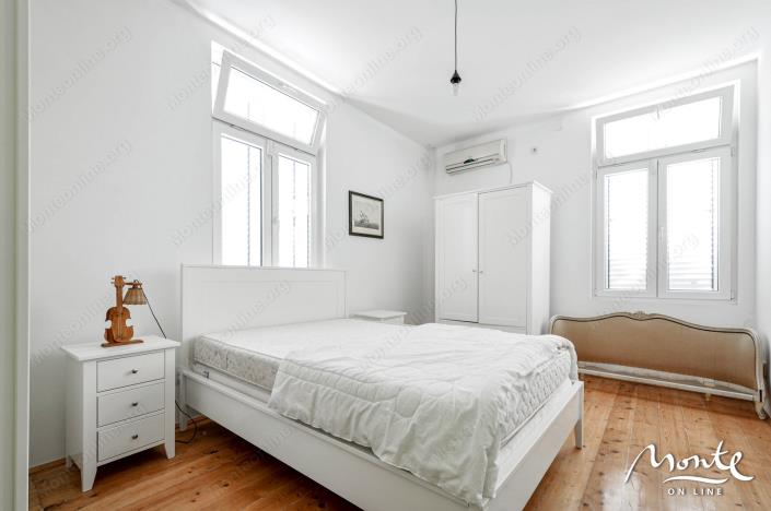 Image No.24-4 Bed Mansion for sale