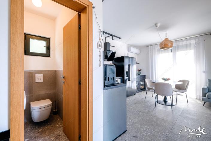 Image No.15-3 Bed Flat for sale