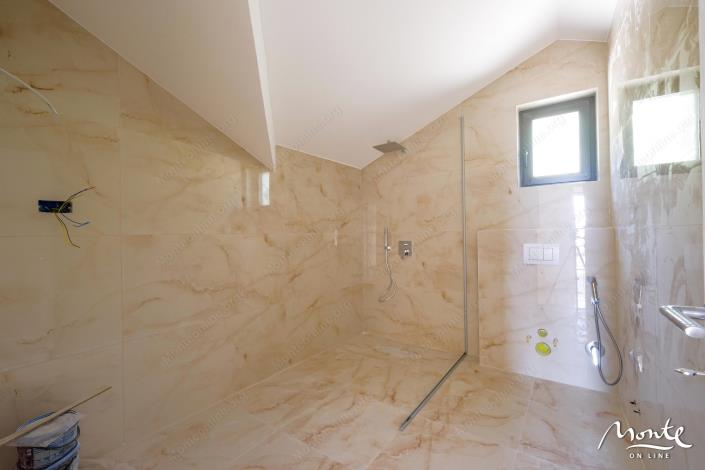 Image No.10-4 Bed Villa for sale