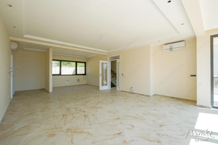 Image No.26-4 Bed Villa for sale