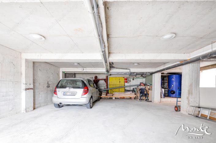 Image No.14-Un hôtel de 33 chambres à vendre à Budva