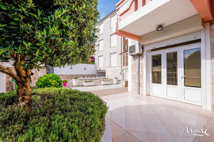 Image No.6-Un hôtel de 33 chambres à vendre à Budva