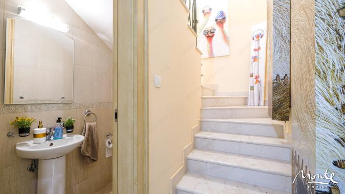 Image No.24-4 Bed Townhouse for sale