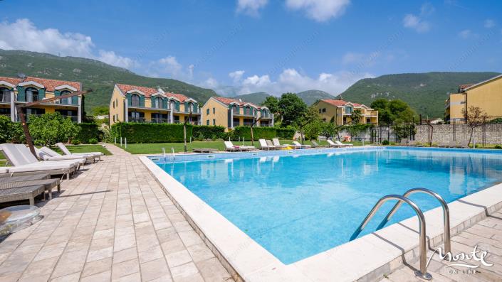 Image No.4-4 Bed Townhouse for sale