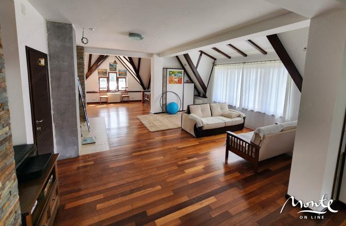 Image No.5-Villa de 6 chambres à vendre à Sveti Stefan