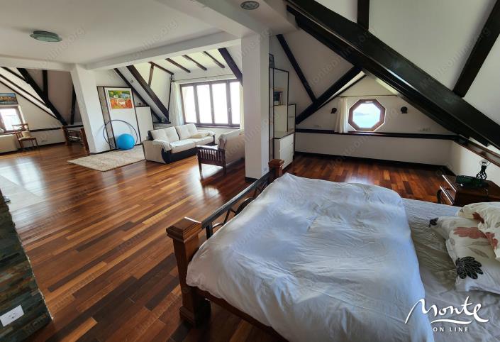 Image No.8-Villa de 6 chambres à vendre à Sveti Stefan