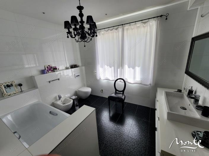 Image No.40-Villa de 6 chambres à vendre à Sveti Stefan