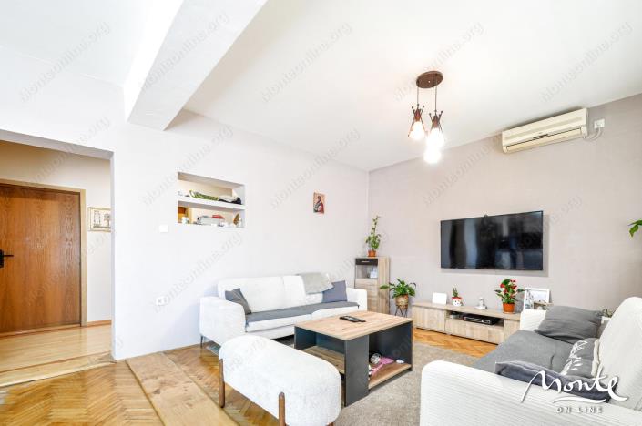 Image No.18-Maison de 11 chambres à vendre à Tivat