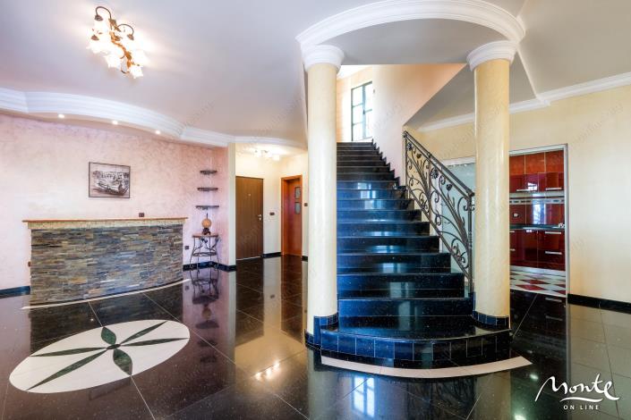 Image No.3-Villa de 7 chambres à vendre à Petrovac