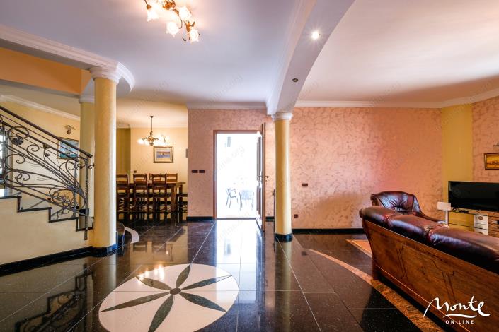 Image No.5-Villa de 7 chambres à vendre à Petrovac