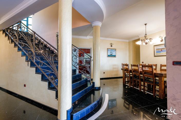 Image No.6-Villa de 7 chambres à vendre à Petrovac