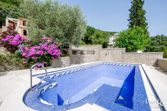 Image No.44-Villa de 7 chambres à vendre à Petrovac