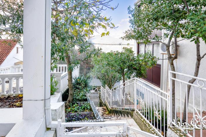 Image No.12-4 Bed House for sale