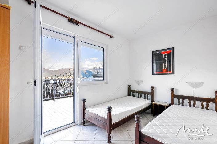 Image No.15-4 Bed House for sale