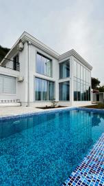unikalnaja-villa-s-bassejnom-i-panoramnymi-vidami-na-more_05