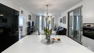 unikalnaja-villa-s-bassejnom-i-panoramnymi-vidami-na-more_07