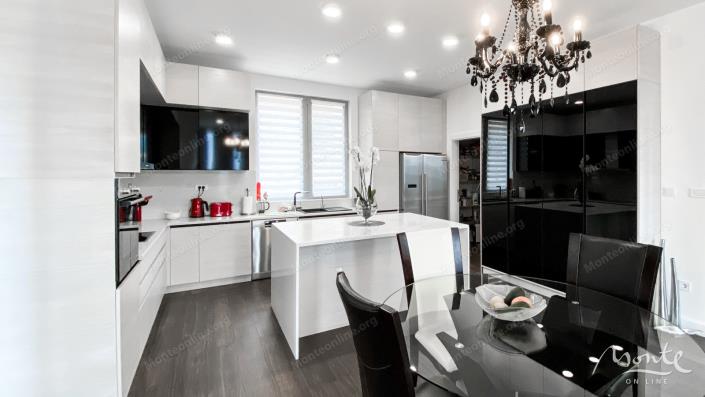 Image No.9-Villa de 4 chambres à vendre à Kumbor