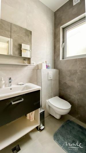 Image No.23-Villa de 4 chambres à vendre à Kumbor