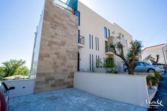 Image No.3-4 Bed Townhouse for sale