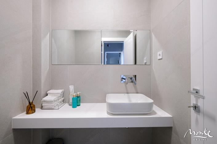 Image No.5-4 Bed Townhouse for sale