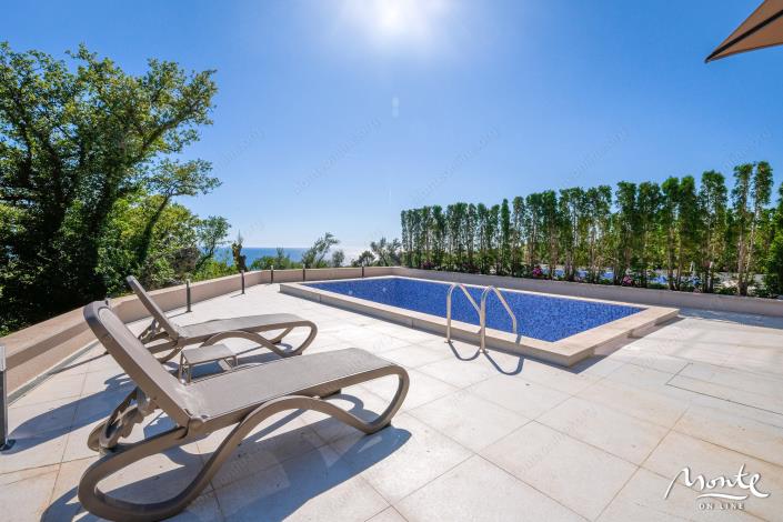 Image No.27-4 Bed Townhouse for sale