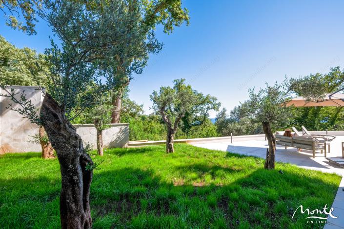 Image No.35-4 Bed Townhouse for sale