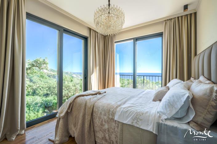 Image No.44-4 Bed Townhouse for sale