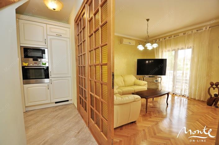 Image No.6-5 Bed House for sale