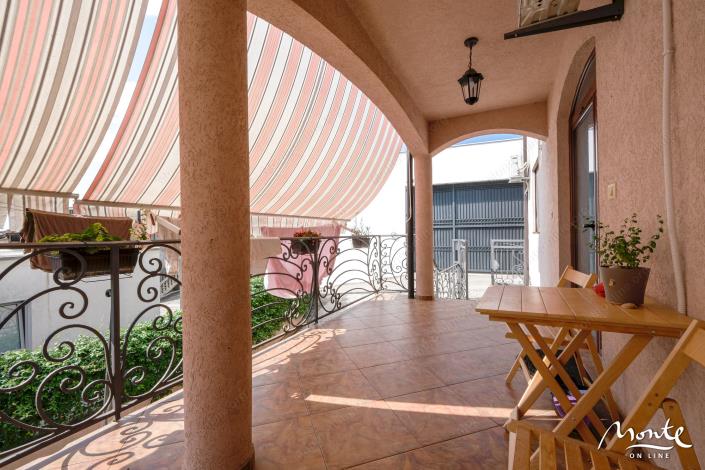 Image No.8-4 Bed House for sale