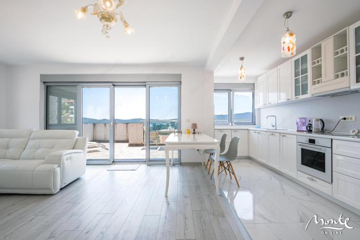 Image No.3-Penthouse de 3 chambres à vendre à Tivat