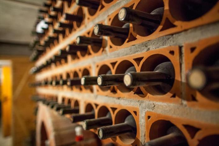 Image No.16-15 Bed Hotel for sale