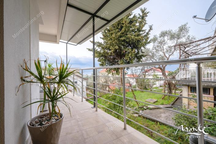 Image No.26-2 Bed Flat for sale