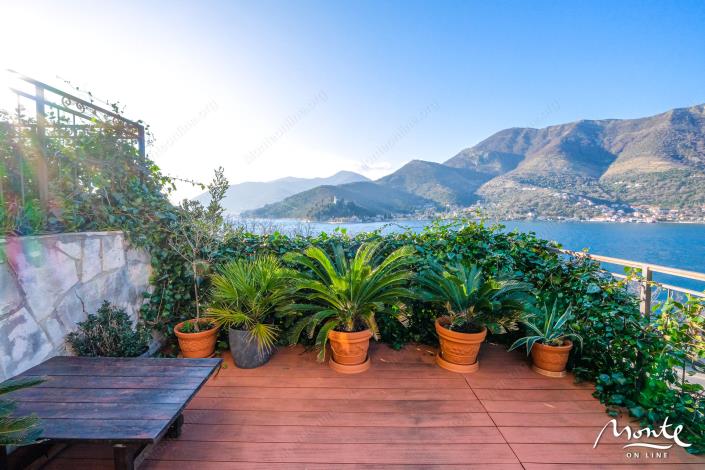 Image No.30-2 Bed Flat for sale