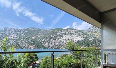 svetlaya-kvartira-u-morya-v-risane-vid-v-kotoryj-vlyublyaeshsya_03