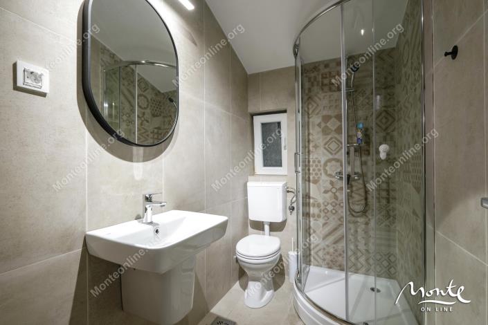 Image No.19-Maison de 5 chambres à vendre à Tivat