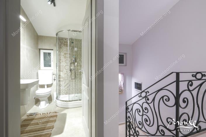 Image No.20-Maison de 5 chambres à vendre à Tivat