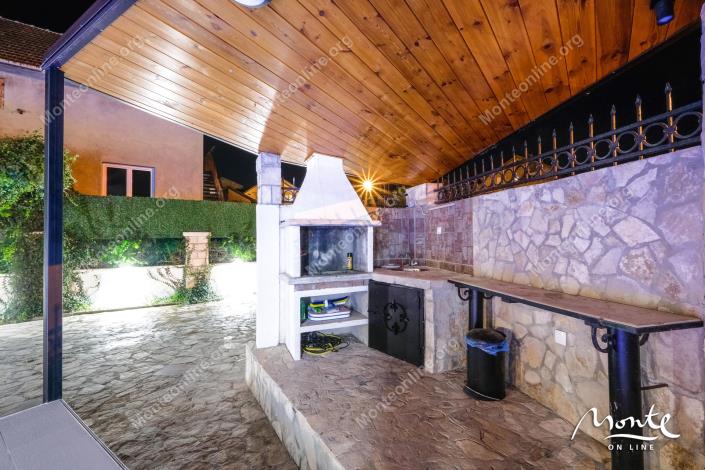 Image No.37-Maison de 5 chambres à vendre à Tivat