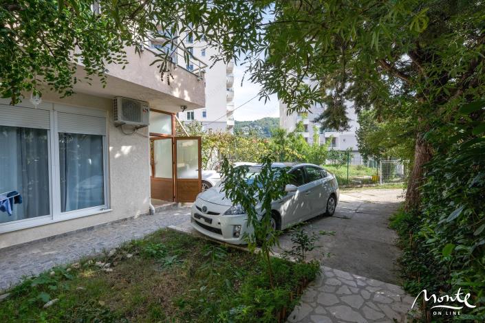 Image No.12-13 Bed Hotel for sale