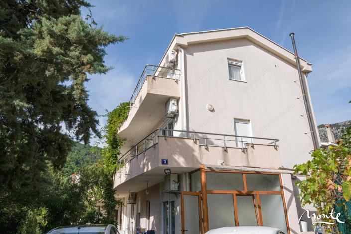 Image No.14-13 Bed Hotel for sale