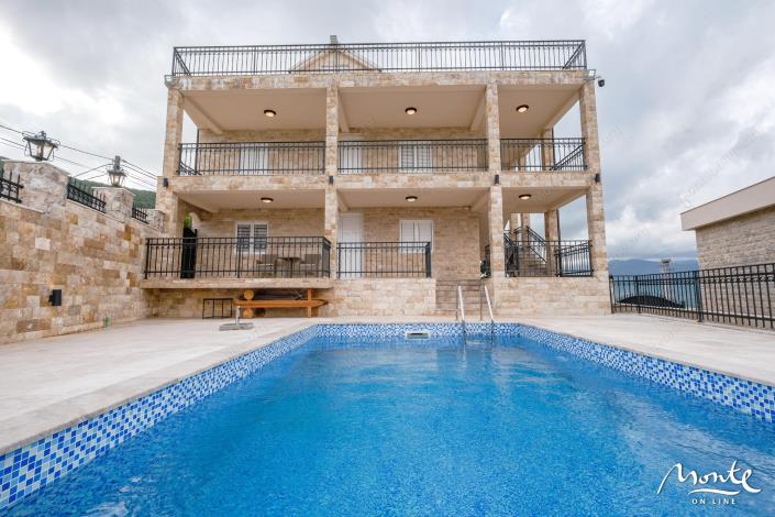 Image No.2-Villa de 3 chambres à vendre à Herceg Novi