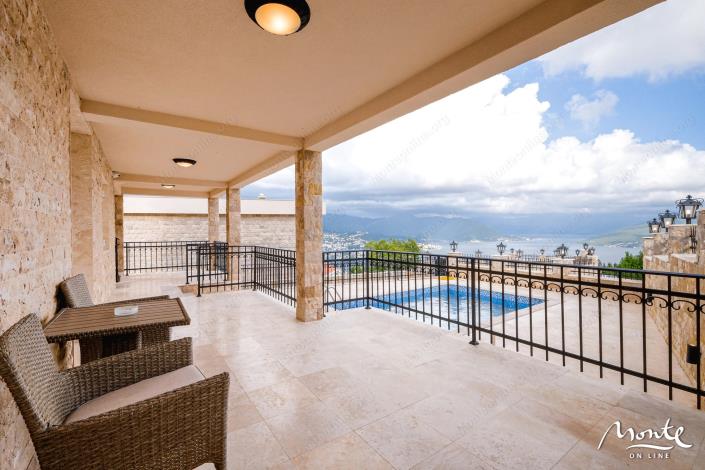 Image No.4-Villa de 3 chambres à vendre à Herceg Novi