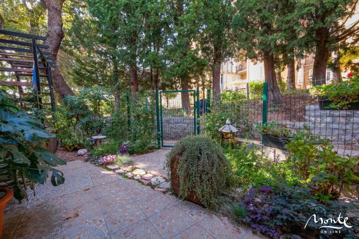 Image No.30-3 Bed Townhouse for sale