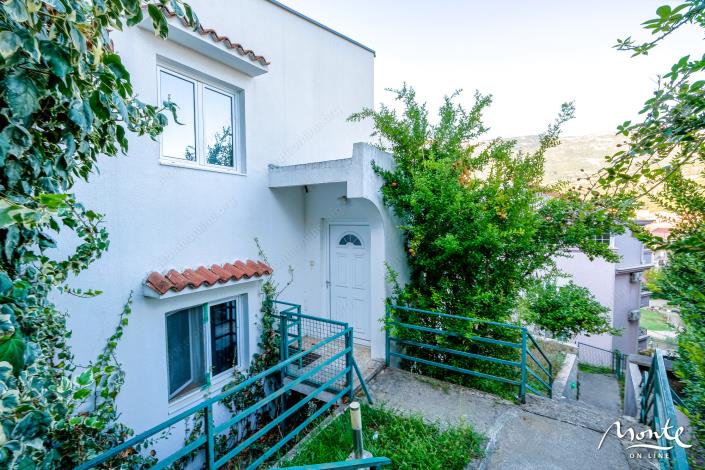 Image No.10-6 Bed House for sale