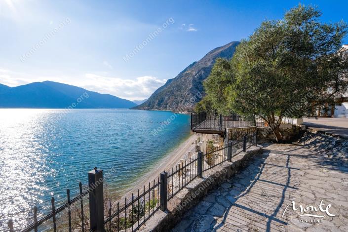 Image No.4-6 Bed Villa for sale