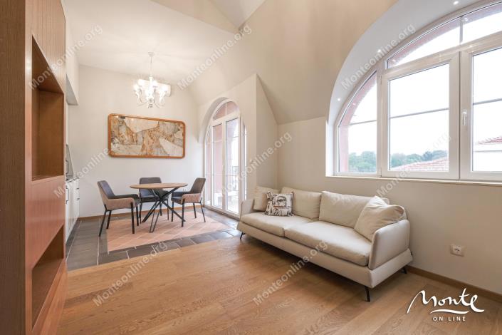 Image No.2-Penthouse de 1 chambre à vendre à Tivat